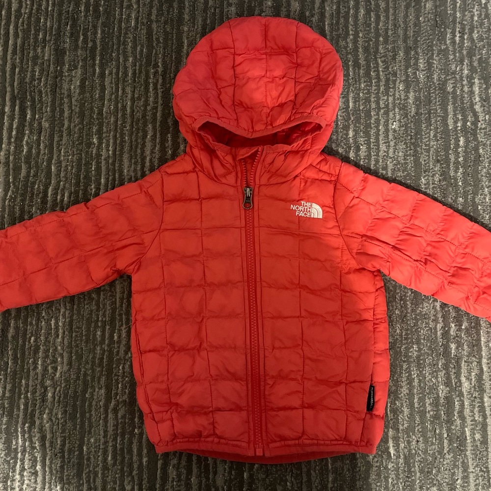 North Face light weight coat.